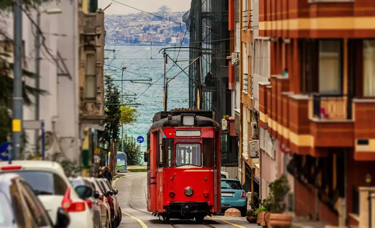 Istanbul Full-Day Guided Tour : Europe to Asia - Gallery Image 1
