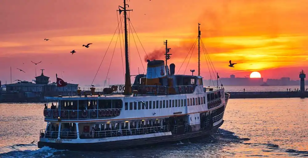 Istanbul Full-Day Guided Tour : Europe to Asia - Gallery Image 2