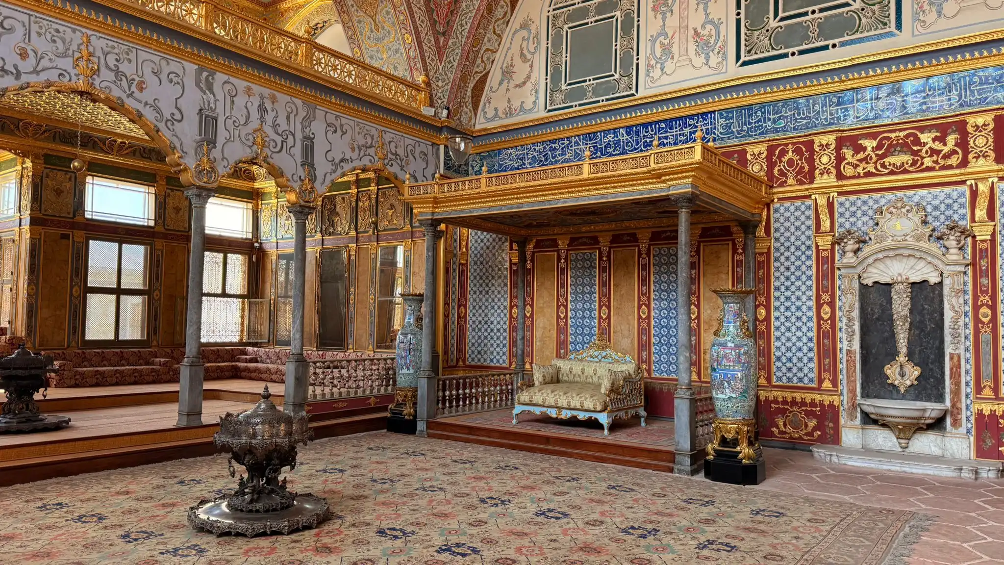Istanbul Classics Trio Tour: Topkapi, Hagia Sophia & Cistern - Gallery Image 1